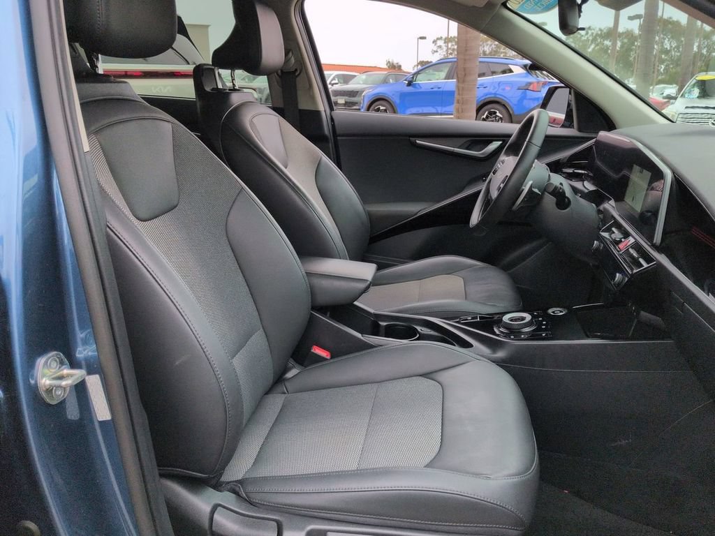 Certified 2023 Kia Niro Wind FWD image 29