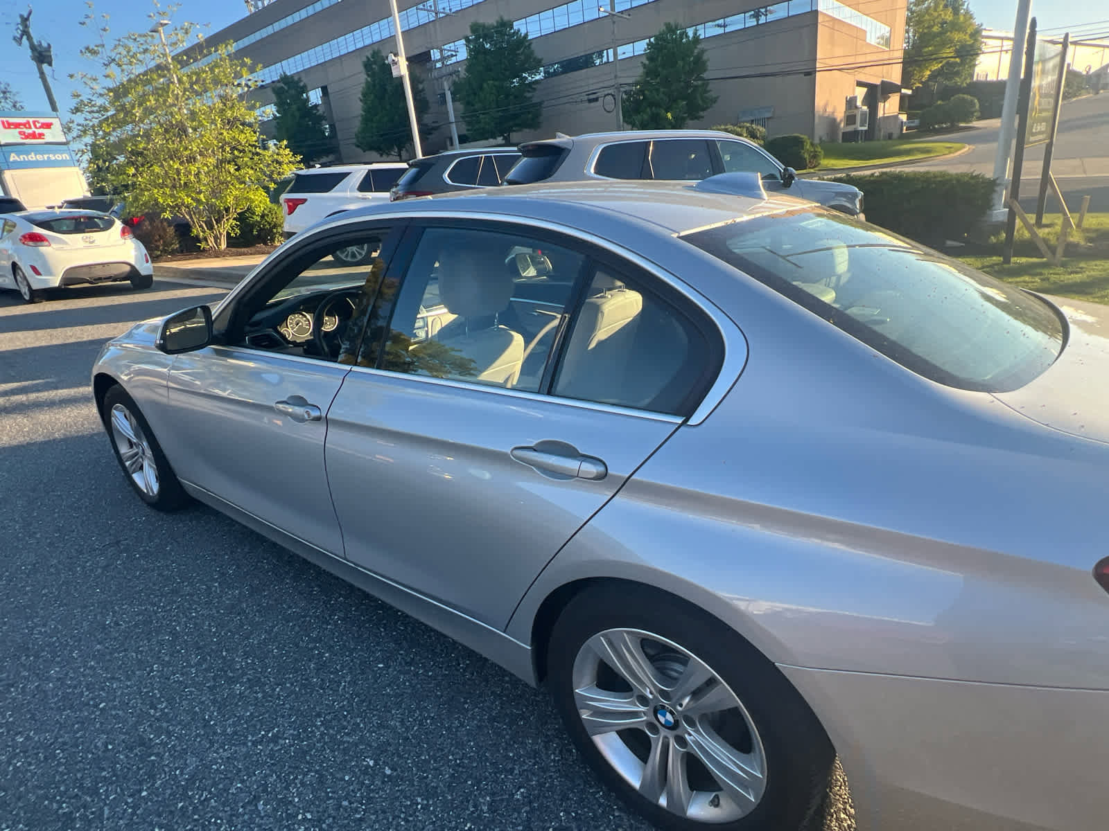 Used 2017 BMW 330i Sedan RWD image 11