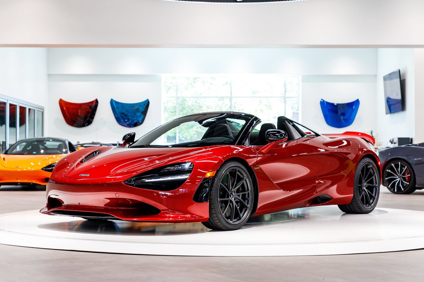 Used 2027 McLaren 750S Spider RWD image 3