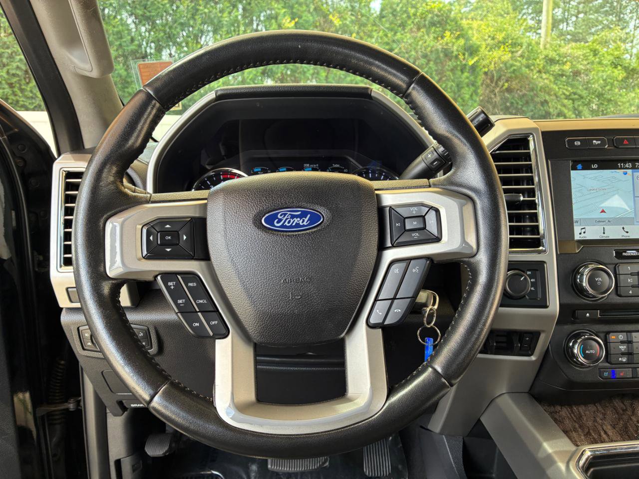 Used 2017 Ford F250 Lariat w/ Lariat Value Package image 17