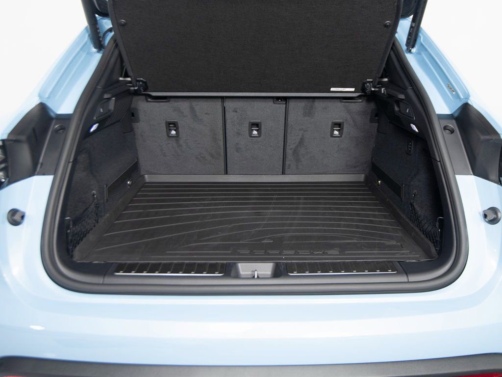 New 2026 Porsche Macan 4S Electric image 43