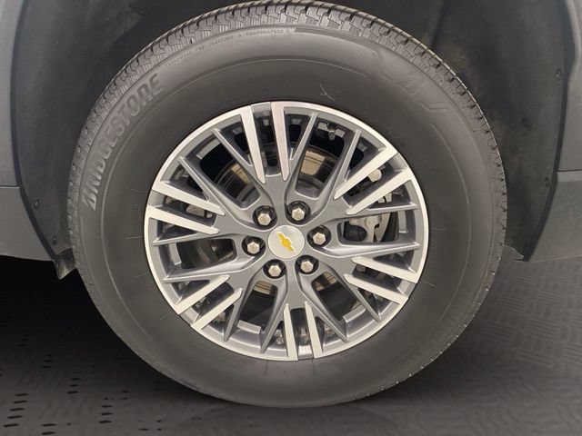 Used 2025 Chevrolet Traverse LT AWD/4WD image 36