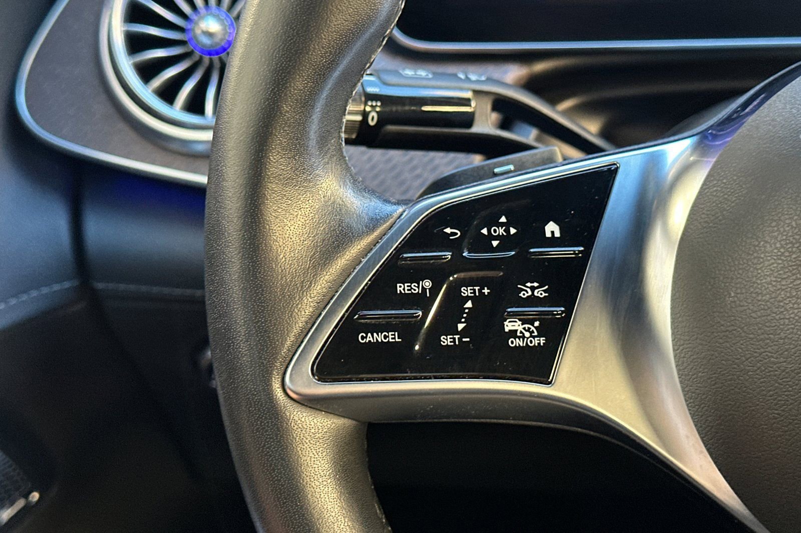 Certified 2023 Mercedes-Benz EQE 350+ 4MATIC Sedan w/ Exclusive Trim Package image 29