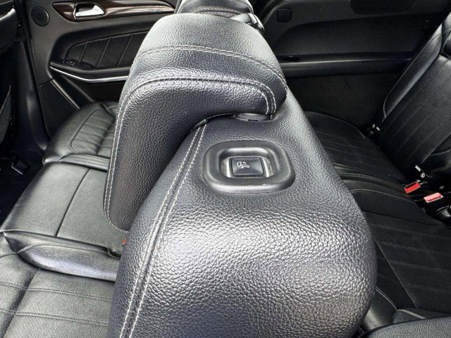 Used 2014 Mercedes-Benz GL 450 4MATIC image 35