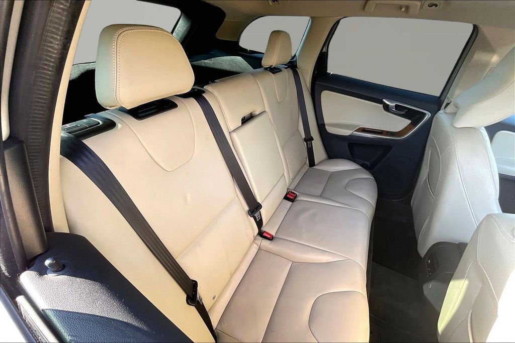 Used 2017 Volvo XC60 T5 Inscription w/ Advanced Package image 27