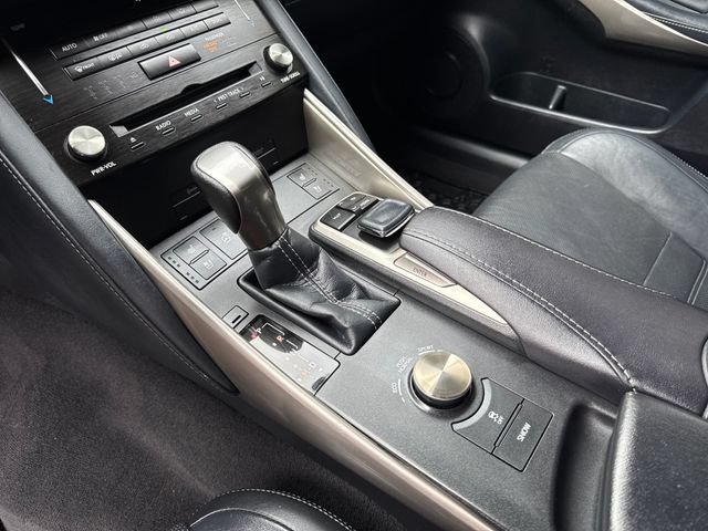 Used 2017 Lexus IS 300 AWD image 26