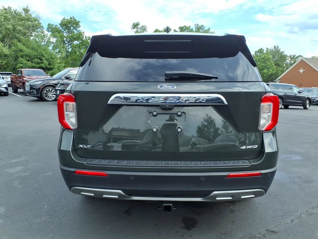 Used 2022 Ford Explorer XLT w/ Equipment Group 202A AWD/4WD image 21