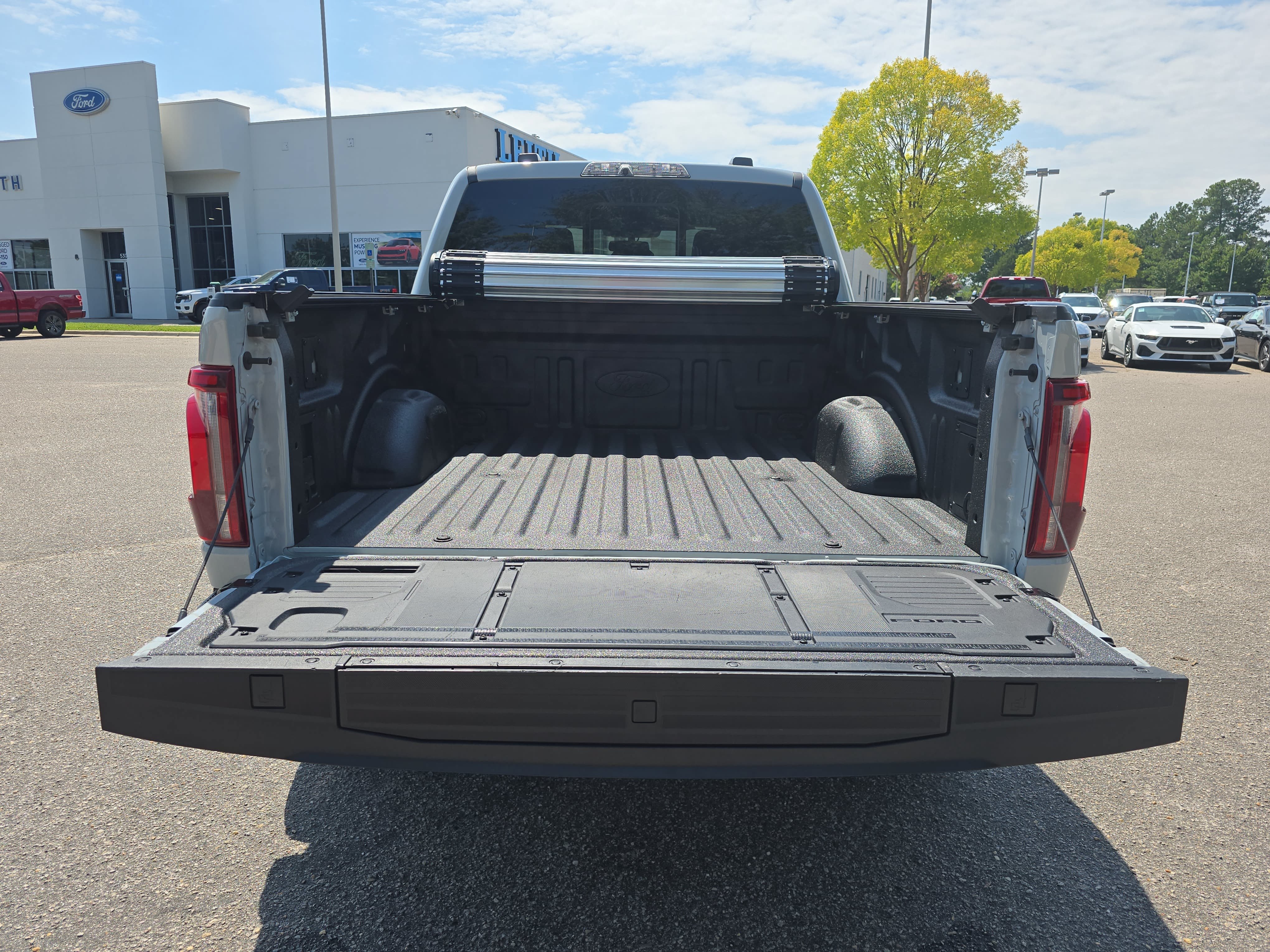Used 2024 Ford F150 Raptor AWD/4WD image 12