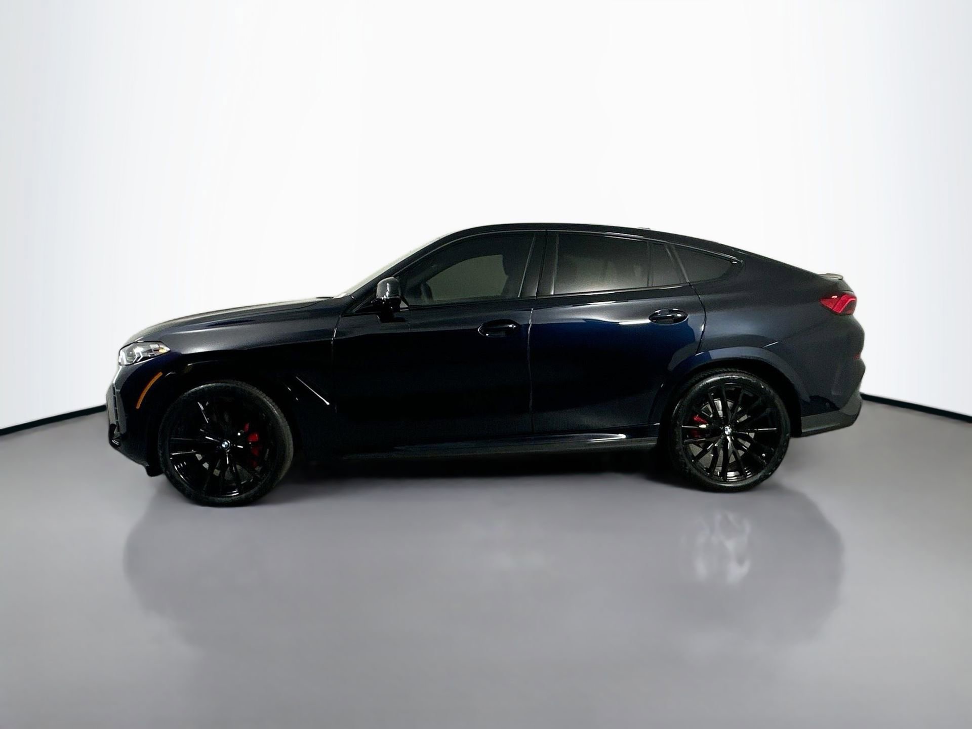 New 2026 BMW X6 xDrive40i w/ Executive Package image 8