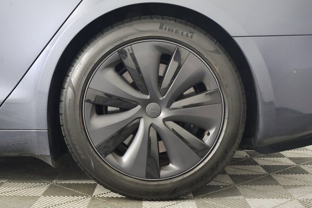 Used 2022 Tesla Model S image 16