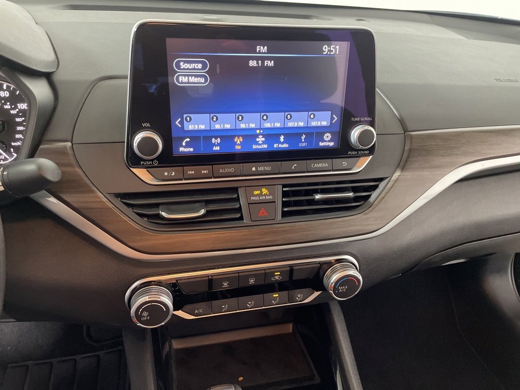 Used 2024 Nissan Altima 2.5 SV image 15