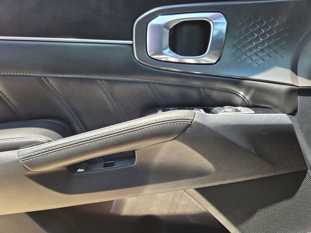 Certified 2023 Kia Sorento SX FWD image 25