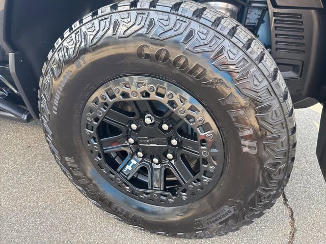 Used 2024 GMC Hummer EV 3X w/ Omega Edition AWD/4WD image 9
