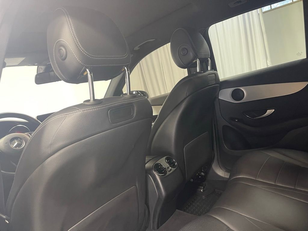 Used 2019 Mercedes-Benz GLC 300 4MATIC image 26