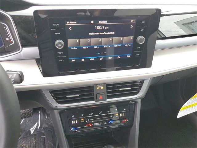 New 2026 Volkswagen Taos SEL image 24