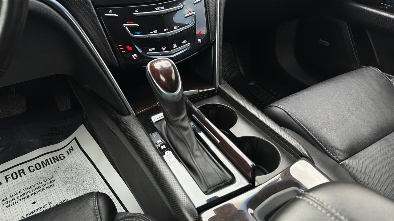 Used 2015 Cadillac XTS Luxury image 21