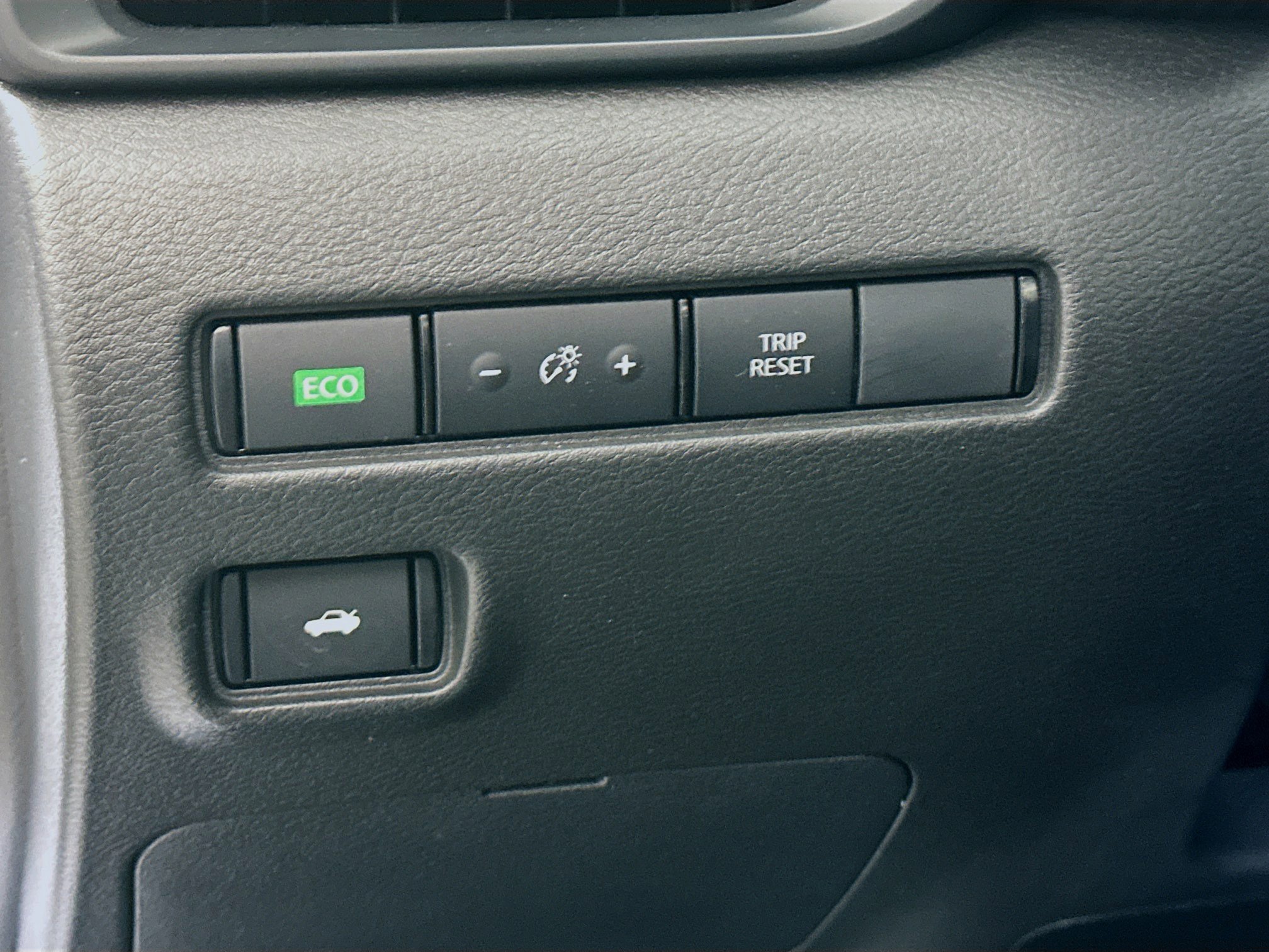 Used 2025 Nissan Sentra S image 16