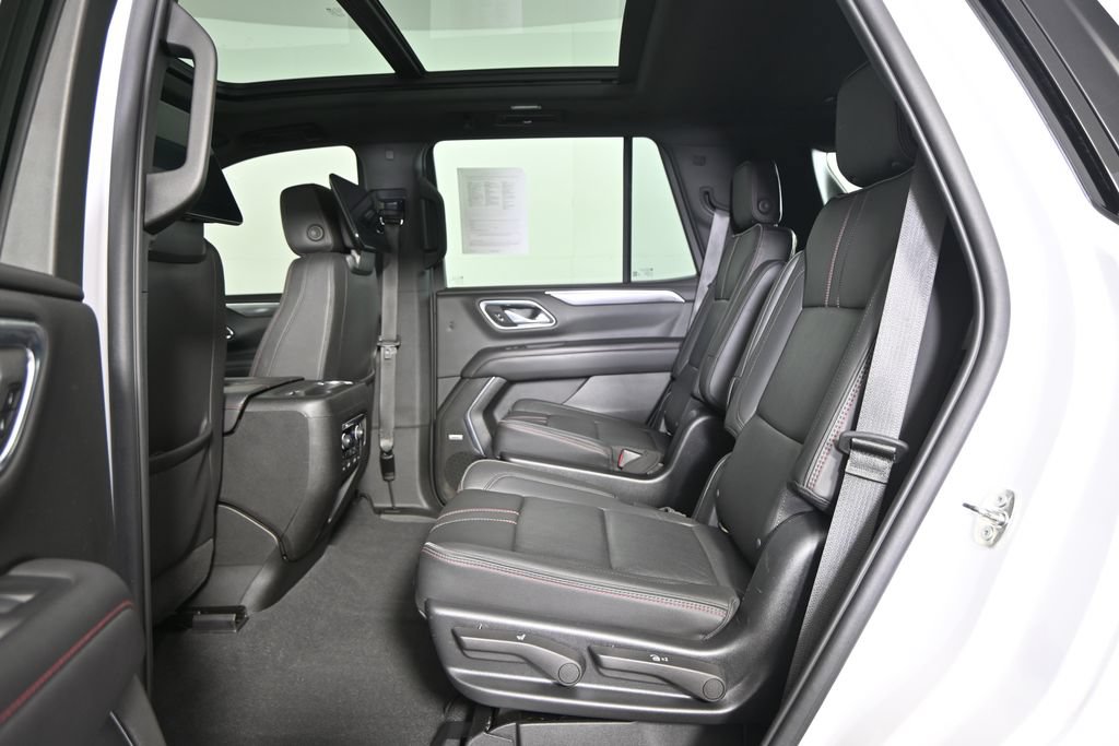Used 2022 Chevrolet Tahoe RST w/ Luxury Package AWD/4WD image 19