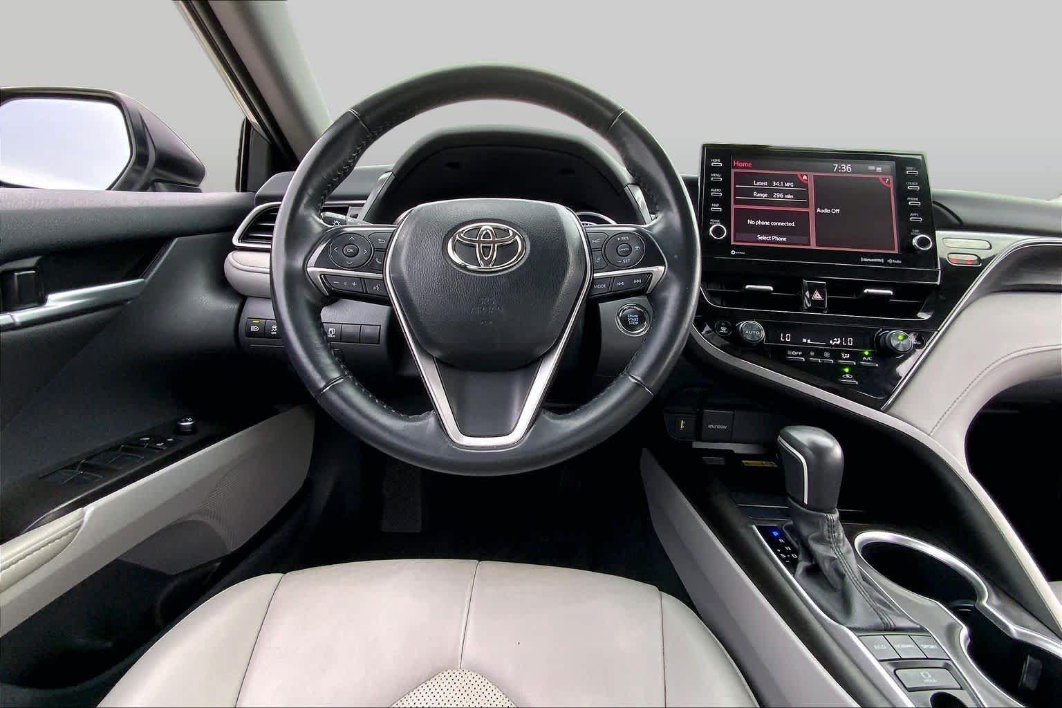 Used 2023 Toyota Camry XLE FWD image 6