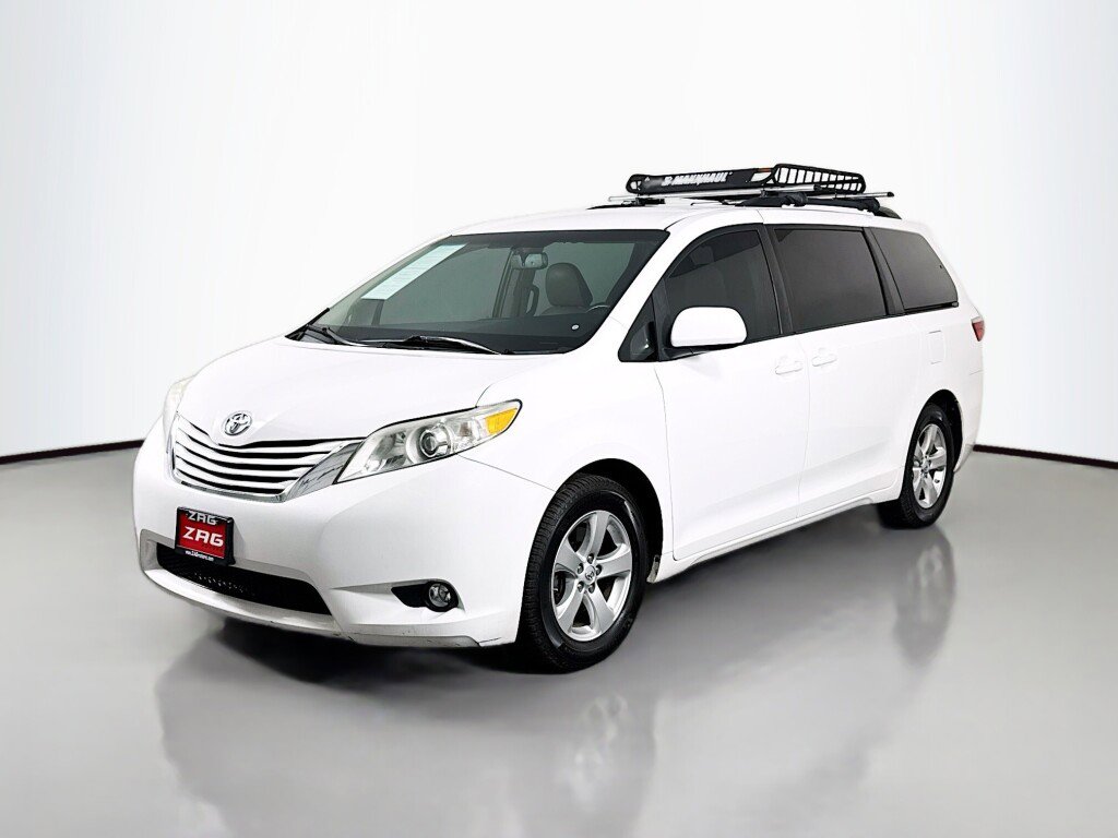 Used 2015 Toyota Sienna LE