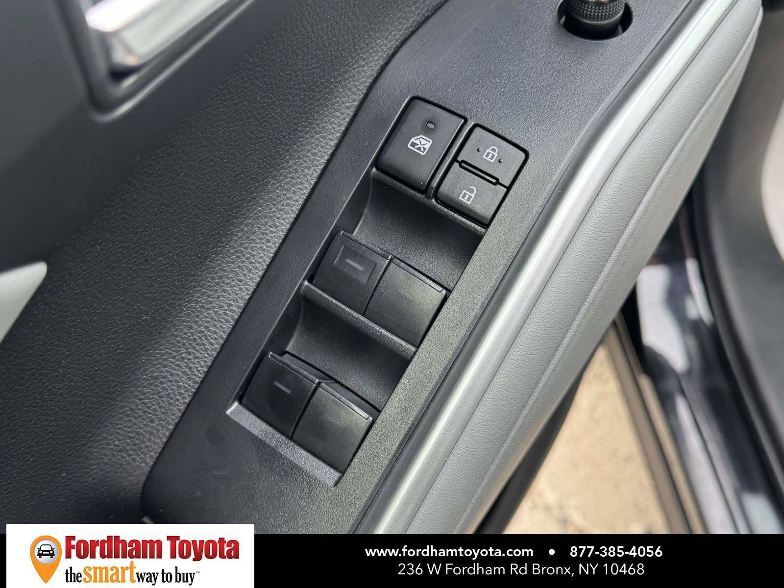 Used 2022 Toyota Highlander XLE image 15