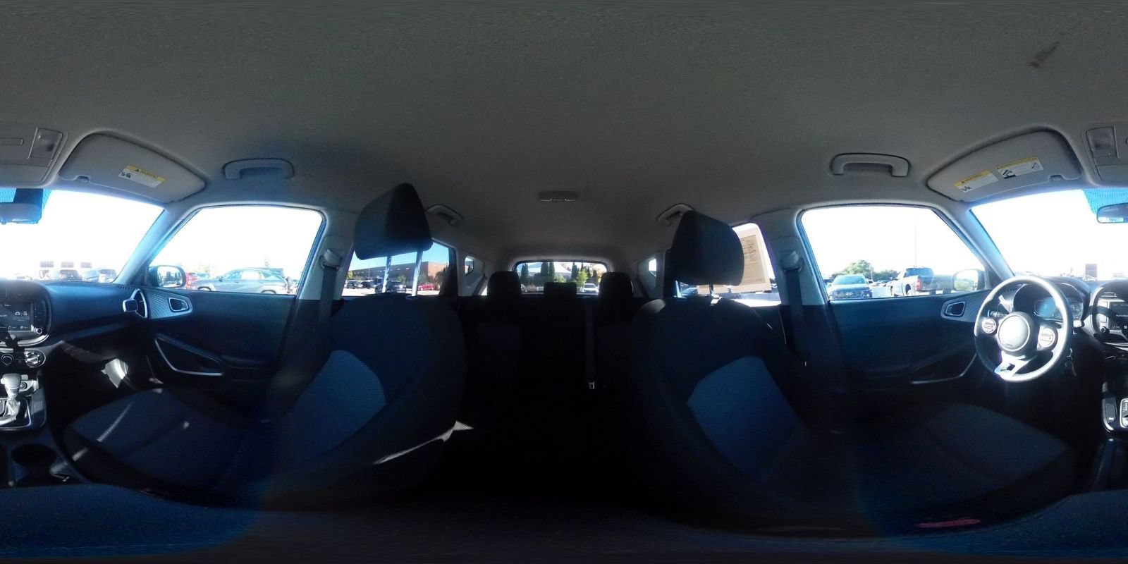 Used 2025 Kia Soul LX w/ LX Technology Package FWD image 39