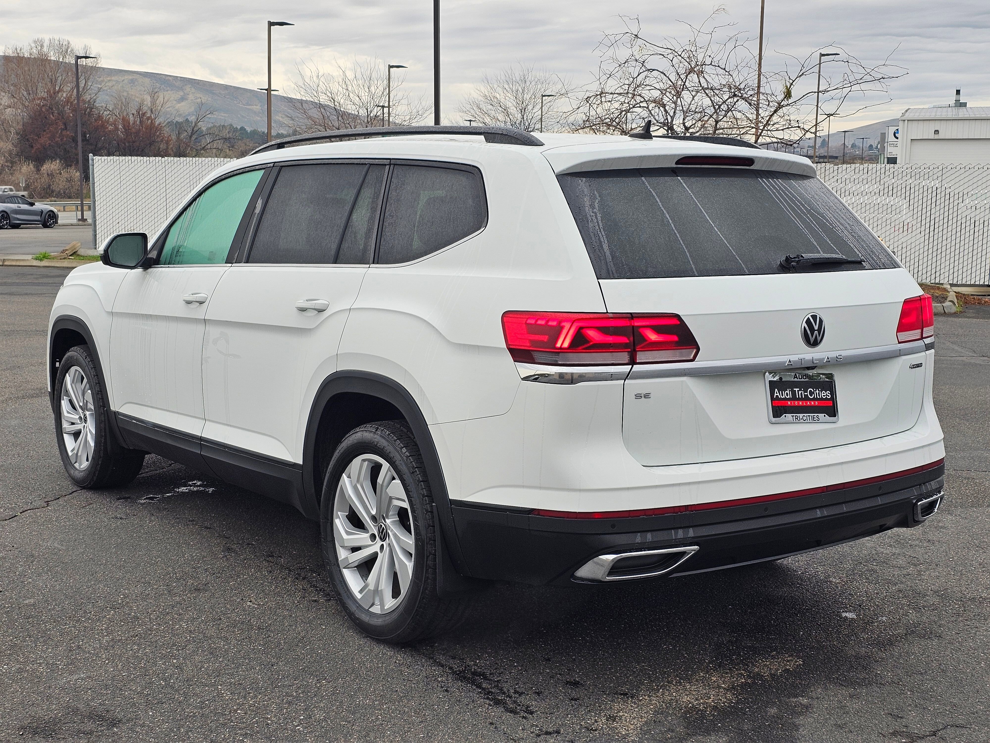 Used 2023 Volkswagen Atlas SE image 37