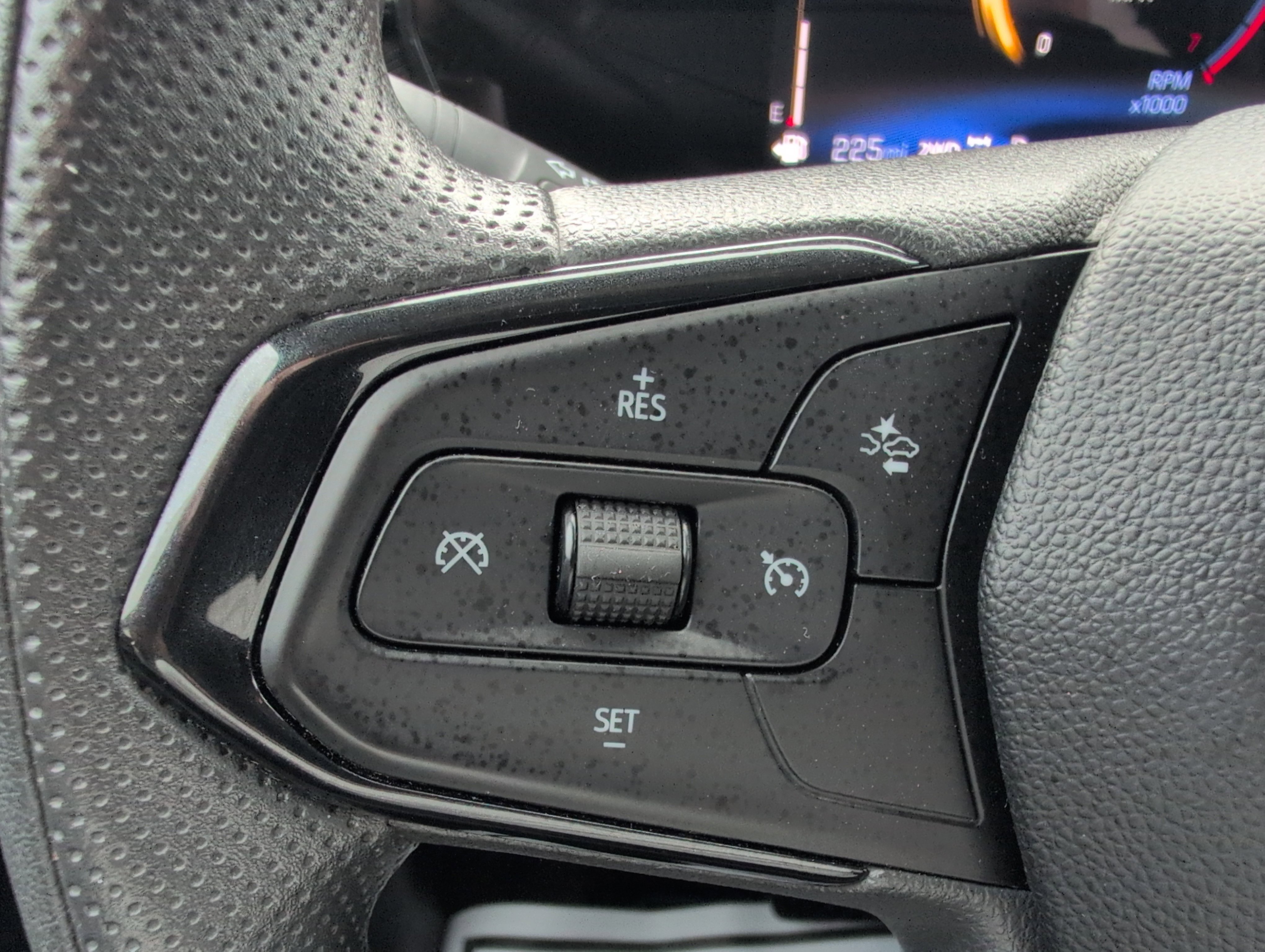 Used 2025 Chevrolet TrailBlazer LT image 16