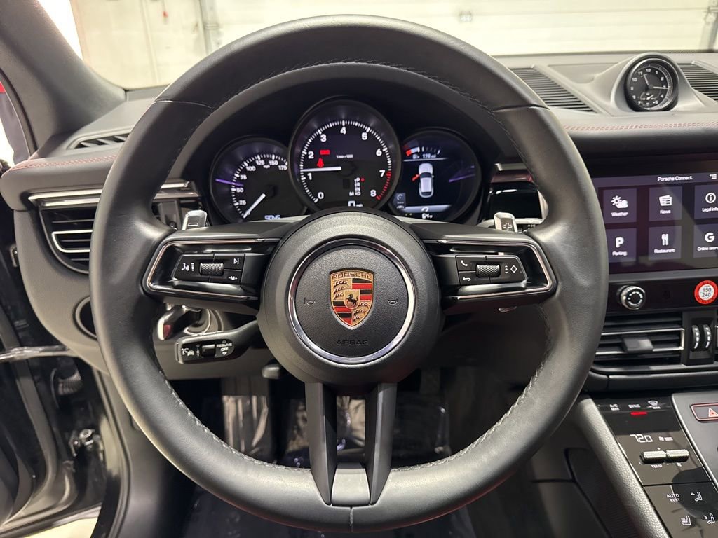 Used 2025 Porsche Macan Turbo image 25