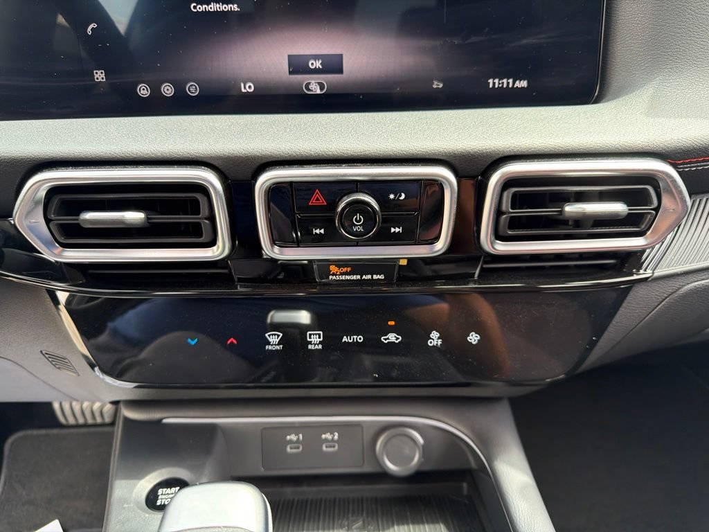 Used 2026 Nissan Sentra SR w/ Floor Mat Package FWD image 29