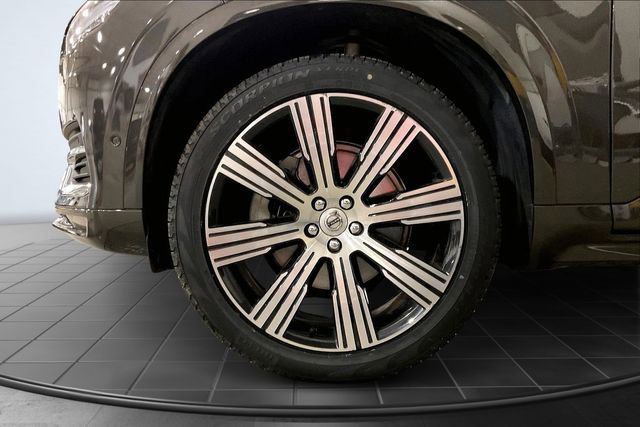 Certified 2023 Volvo XC90 B6 Ultimate w/ Lounge Package image 10