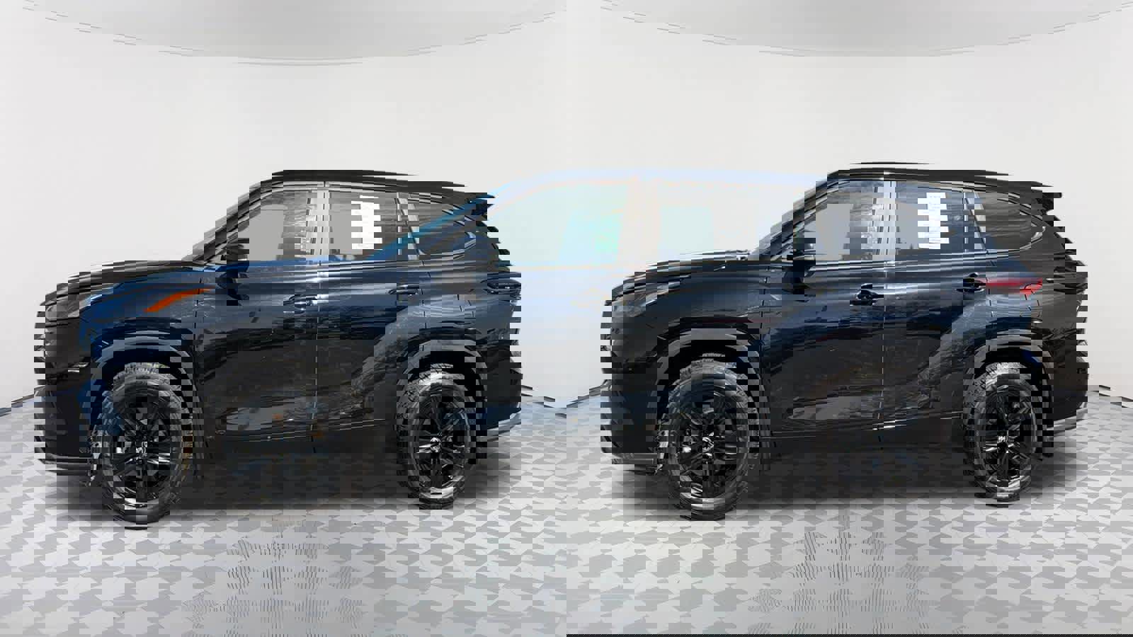 Used 2024 Toyota Highlander LE image 8