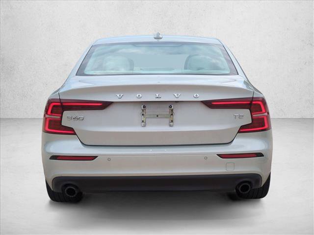 Used 2020 Volvo S60 T5 Momentum FWD image 6