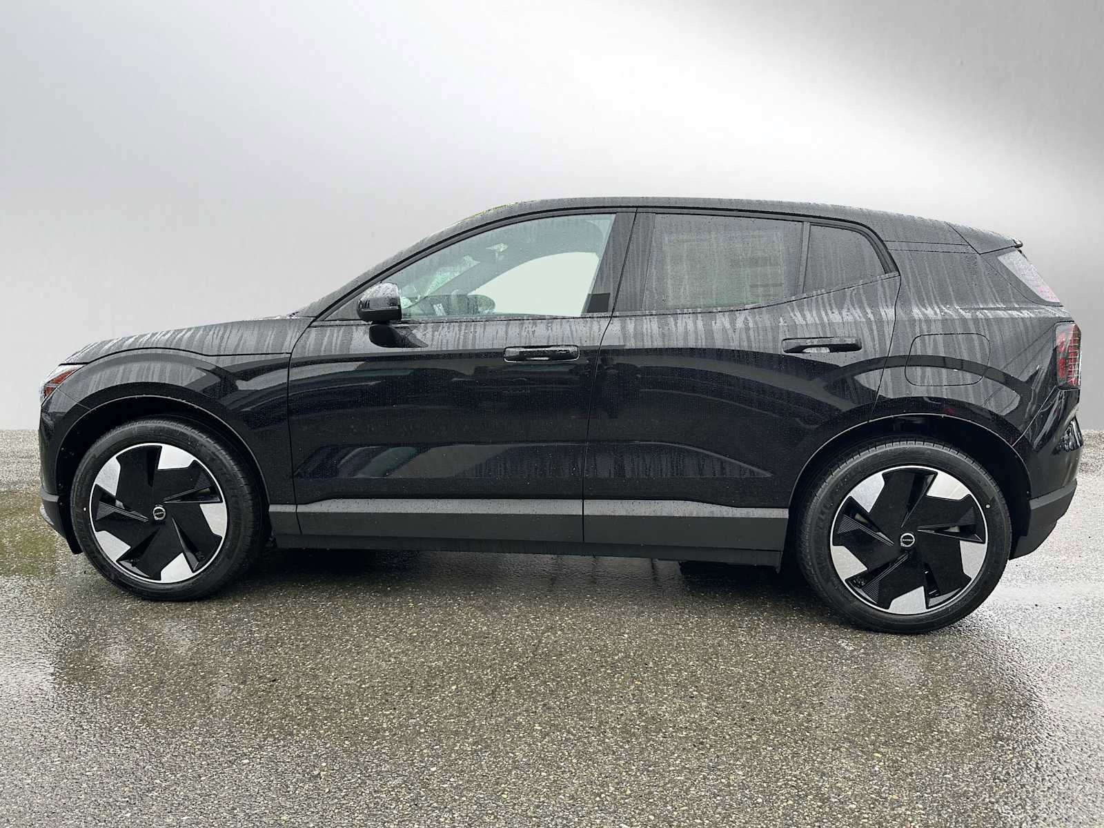New 2026 Volvo EX30 Plus w/ Protection Package Premier AWD/4WD image 6