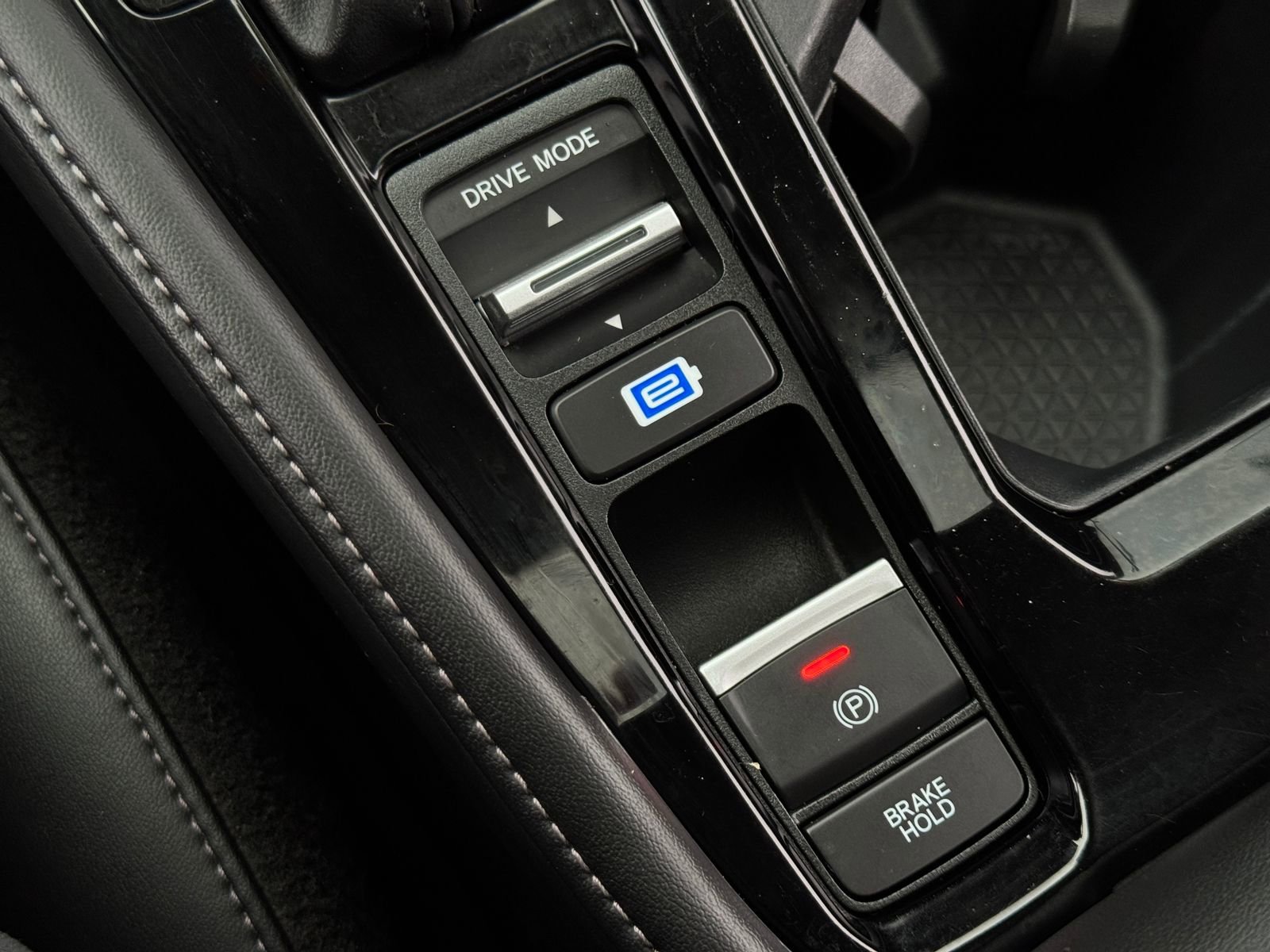 Certified 2023 Honda Accord Touring image 36