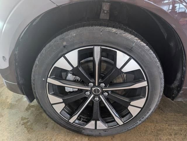 Used 2026 Volvo XC60 B5 Plus w/ Climate Package image 6