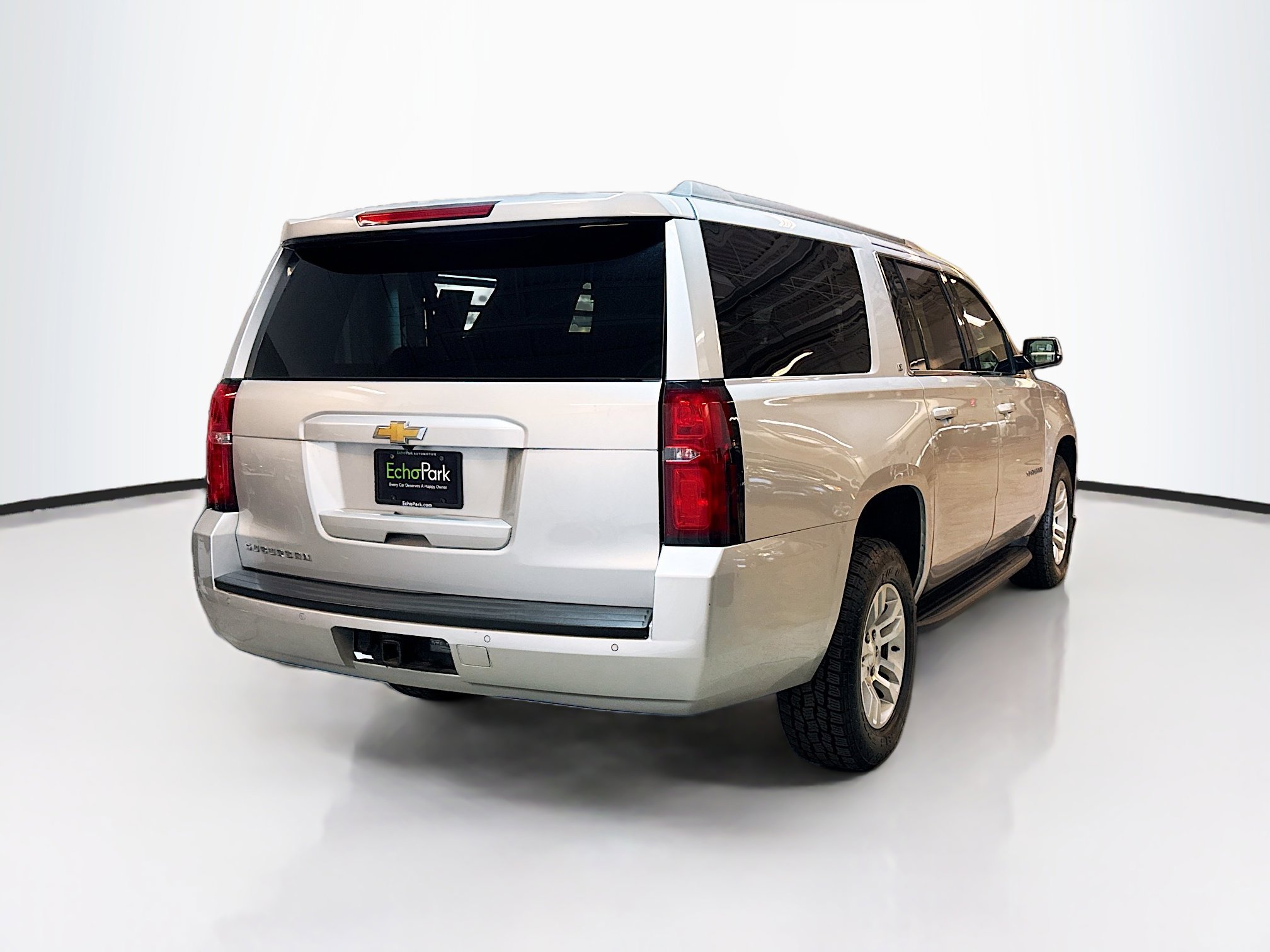 Used 2019 Chevrolet Suburban LT image 9