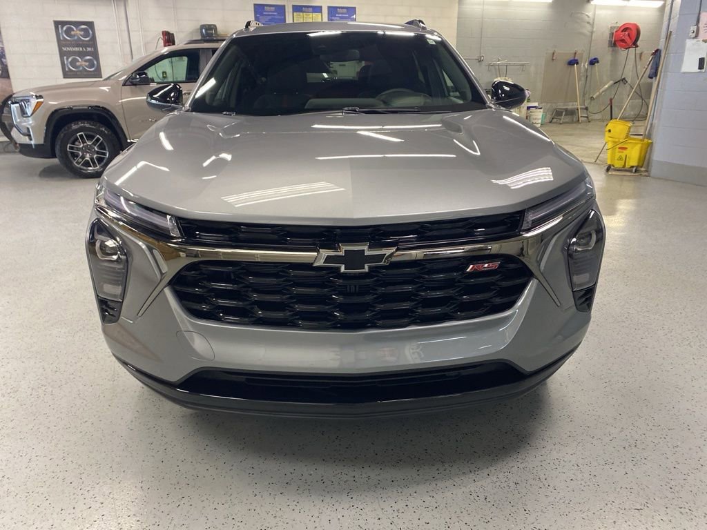 New 2026 Chevrolet Trax RS w/ Sunroof Package image 2