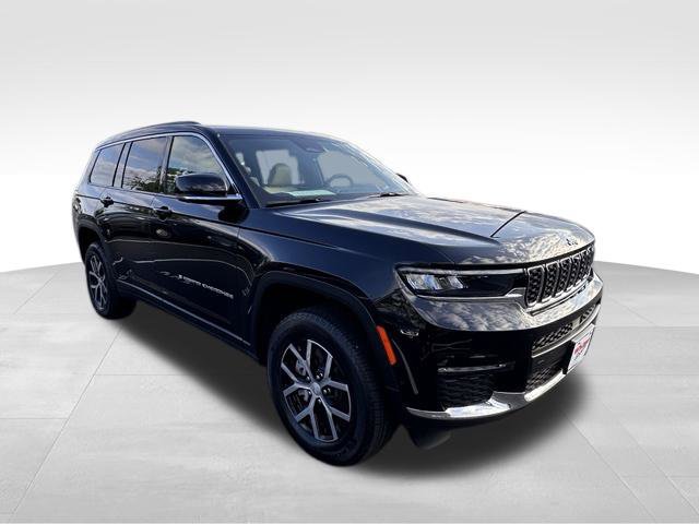 Used 2025 Jeep Grand Cherokee L Limited w/ Luxury Tech Group II AWD/4WD image 11
