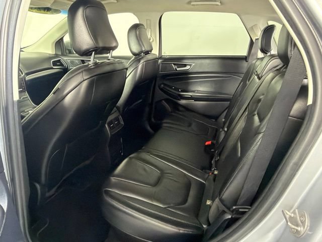 Used 2020 Ford Edge Titanium w/ Class II Trailer Tow Package AWD/4WD image 33