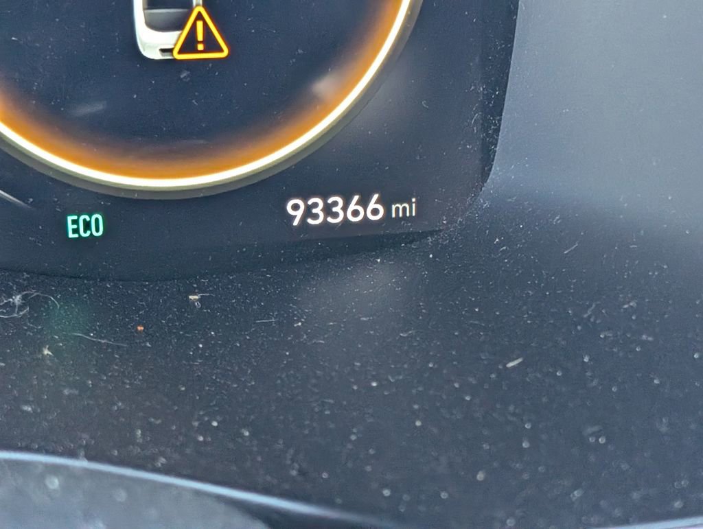 Used 2023 Hyundai Santa Fe SEL Premium image 19