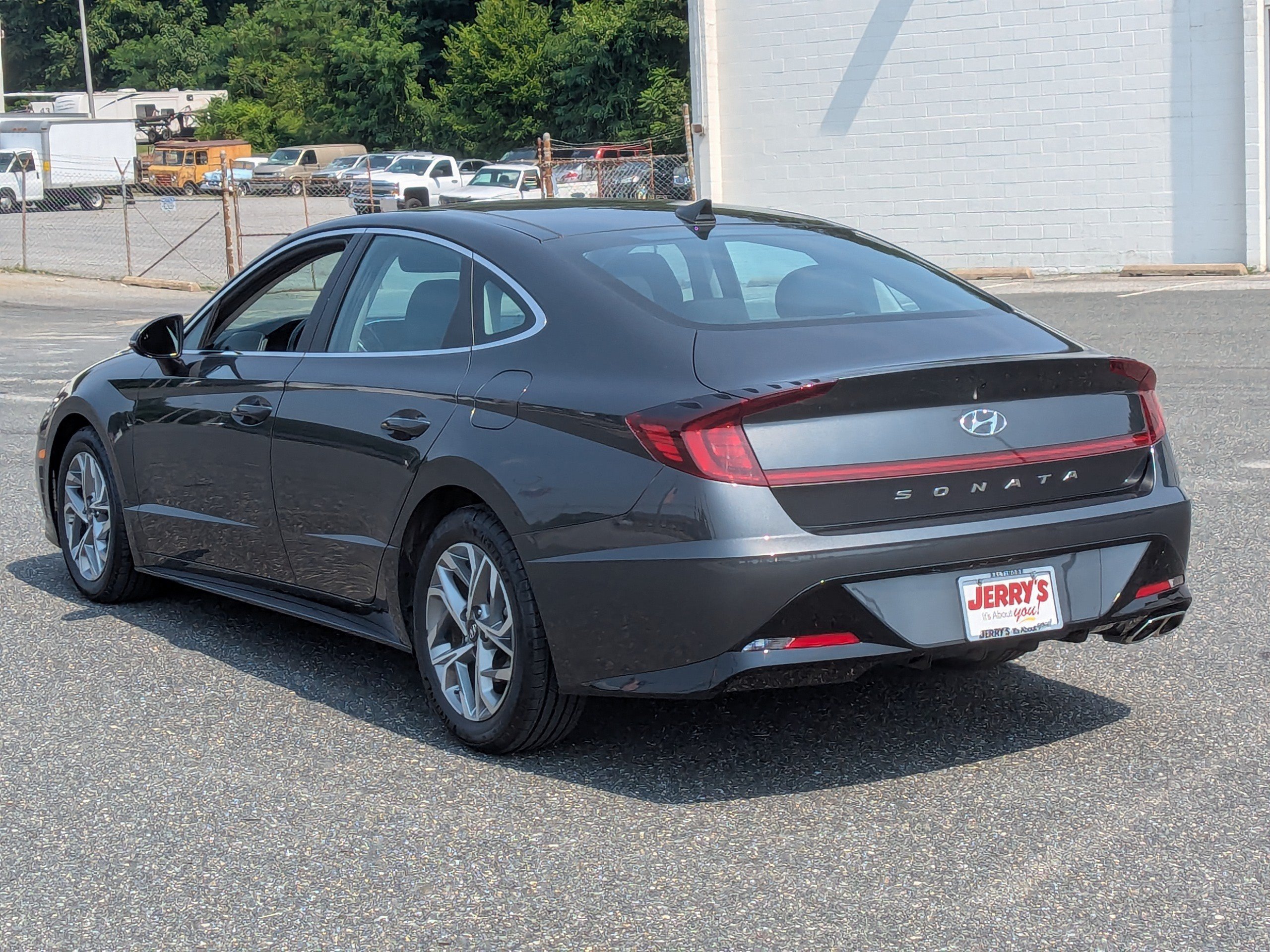 Used 2023 Hyundai Sonata SEL w/ Convenience Package FWD image 6