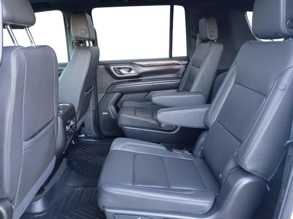 Used 2024 Chevrolet Suburban Z71 w/ Luxury Package AWD/4WD image 22