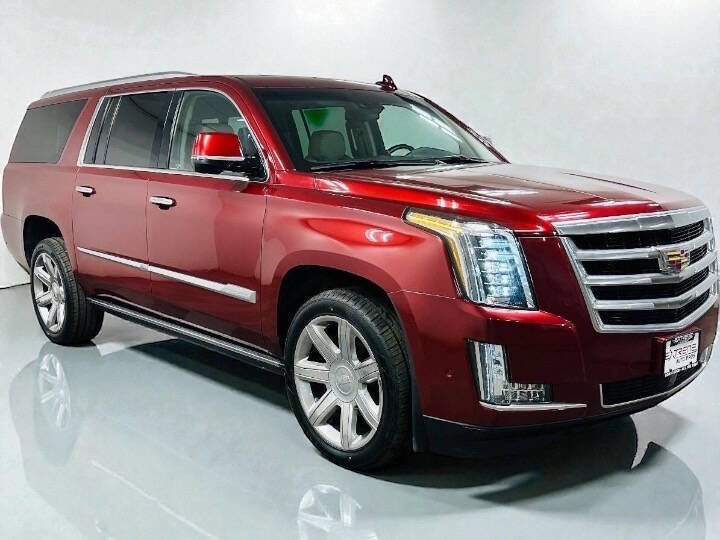 Used 2018 Cadillac Escalade ESV Premium Luxury image 2