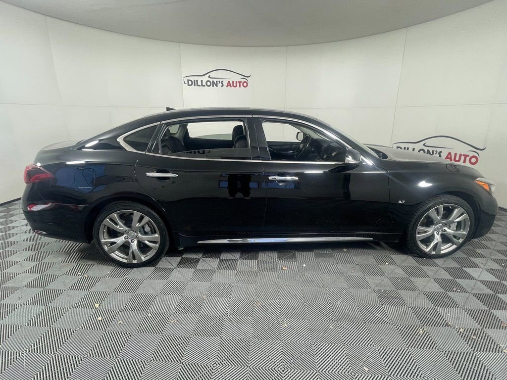 Used 2017 INFINITI Q70 L 3.7 image 9