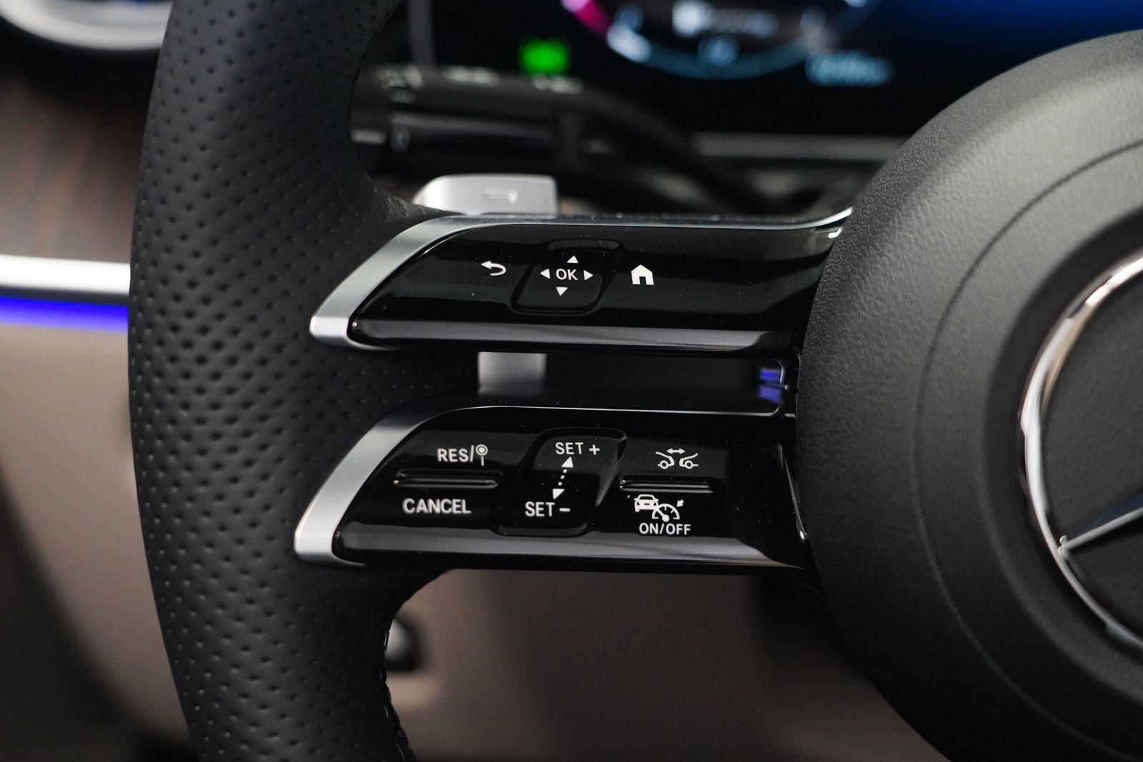 New 2026 Mercedes-Benz CLE 300 4MATIC Cabriolet image 22