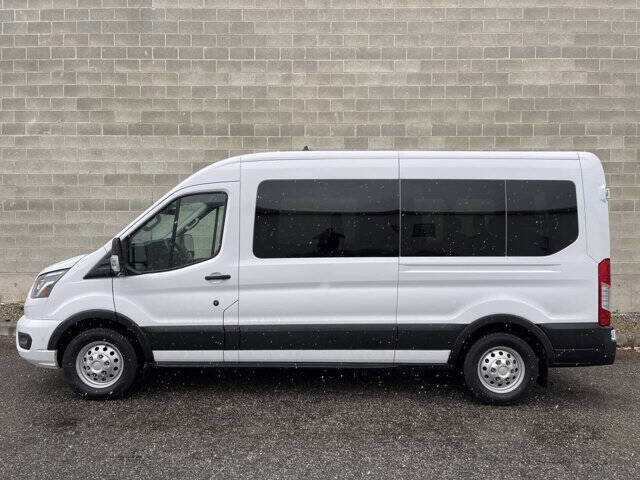 Used 2023 Ford Transit 350 XLT image 4