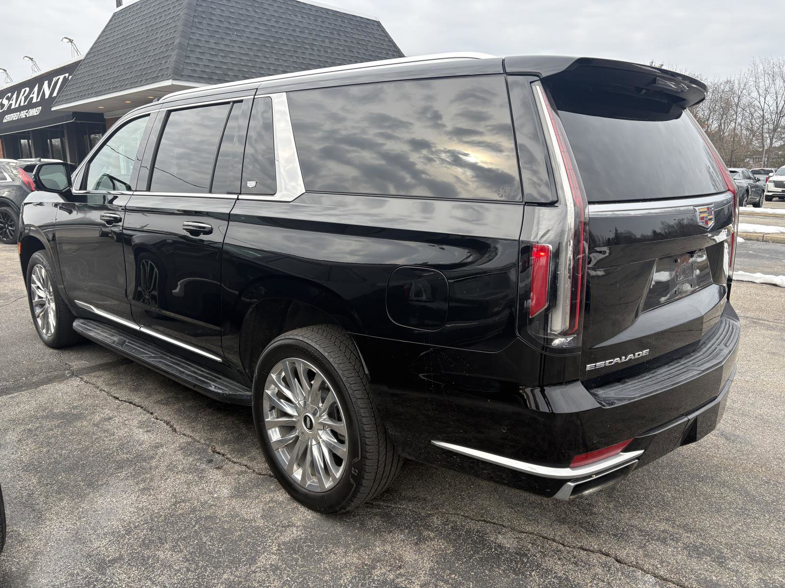 Certified 2023 Cadillac Escalade ESV Premium Luxury image 5