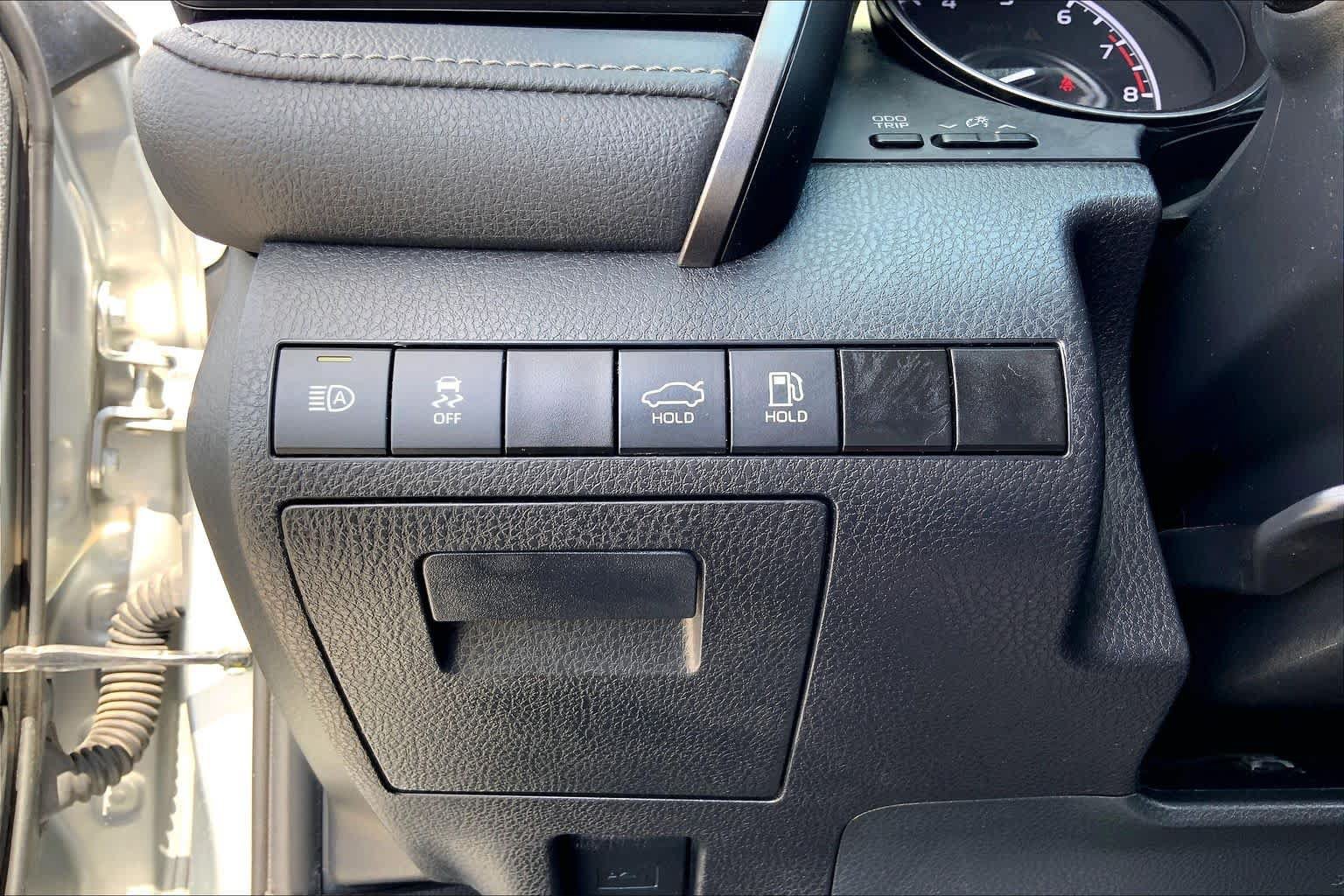 Used 2024 Toyota Camry SE FWD image 33