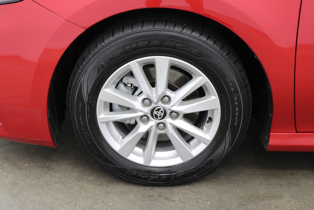 Used 2025 Toyota Camry LE FWD image 26